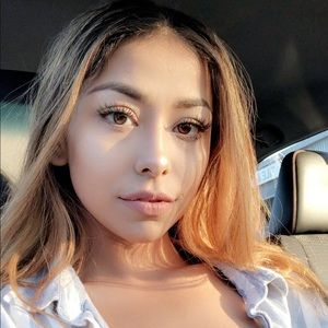 Meet your Posher, Marisa